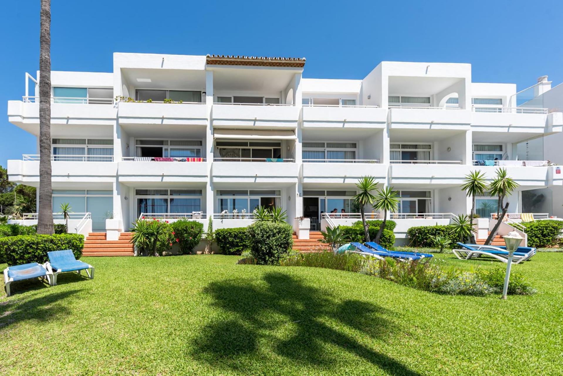 Miraflores Apartments By The Beach Costa Del Sol Sitio de Calahonda Kültér fotó